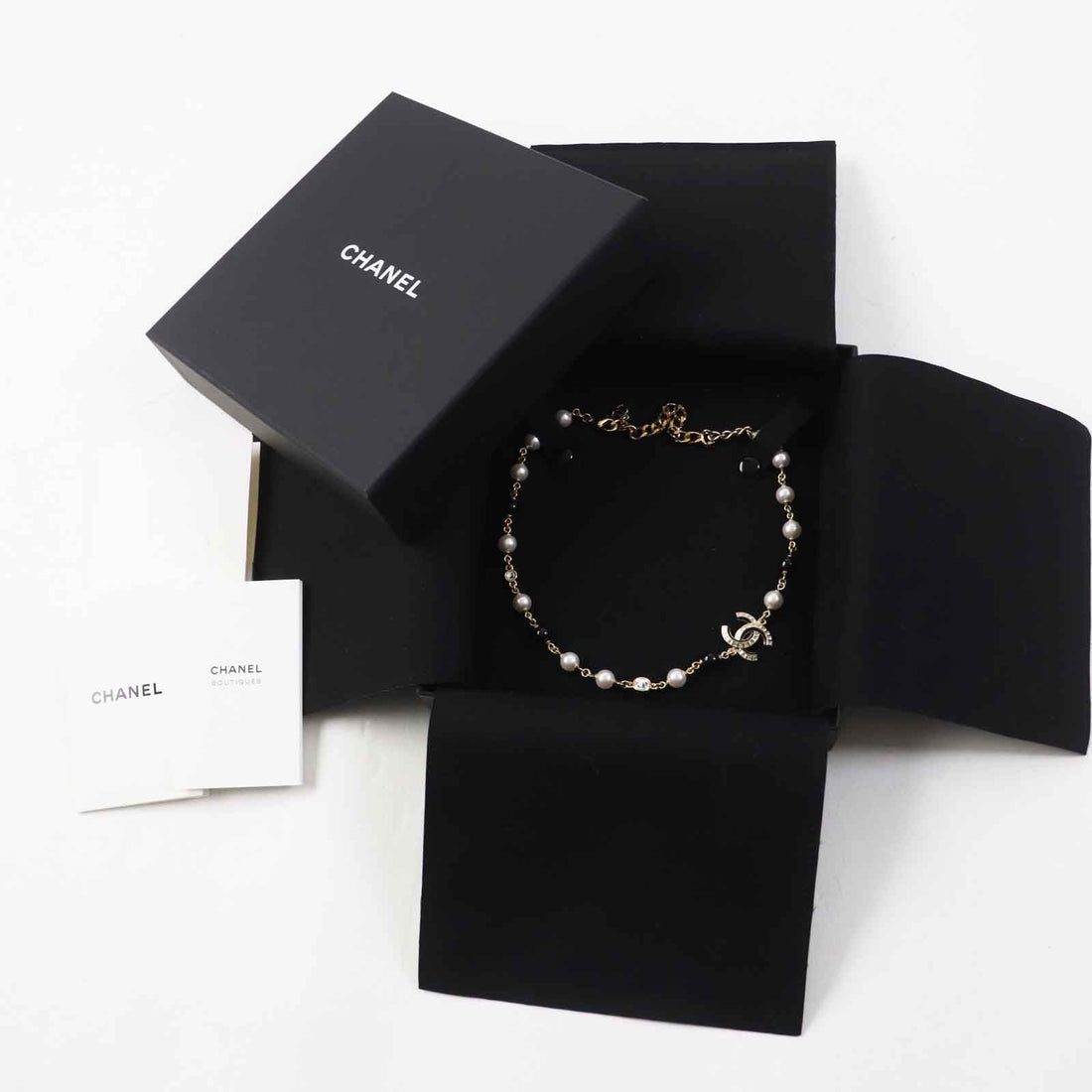 Chanel COCO no mark Rhinestone Pearl Necklace