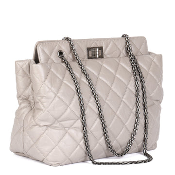 Chanel Greige Quilted CalBNkin Leather 255 Reissue Shoulder Bag