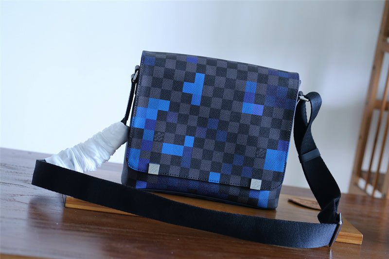Pearl Street Bags - Louis Vuittons  - 10410