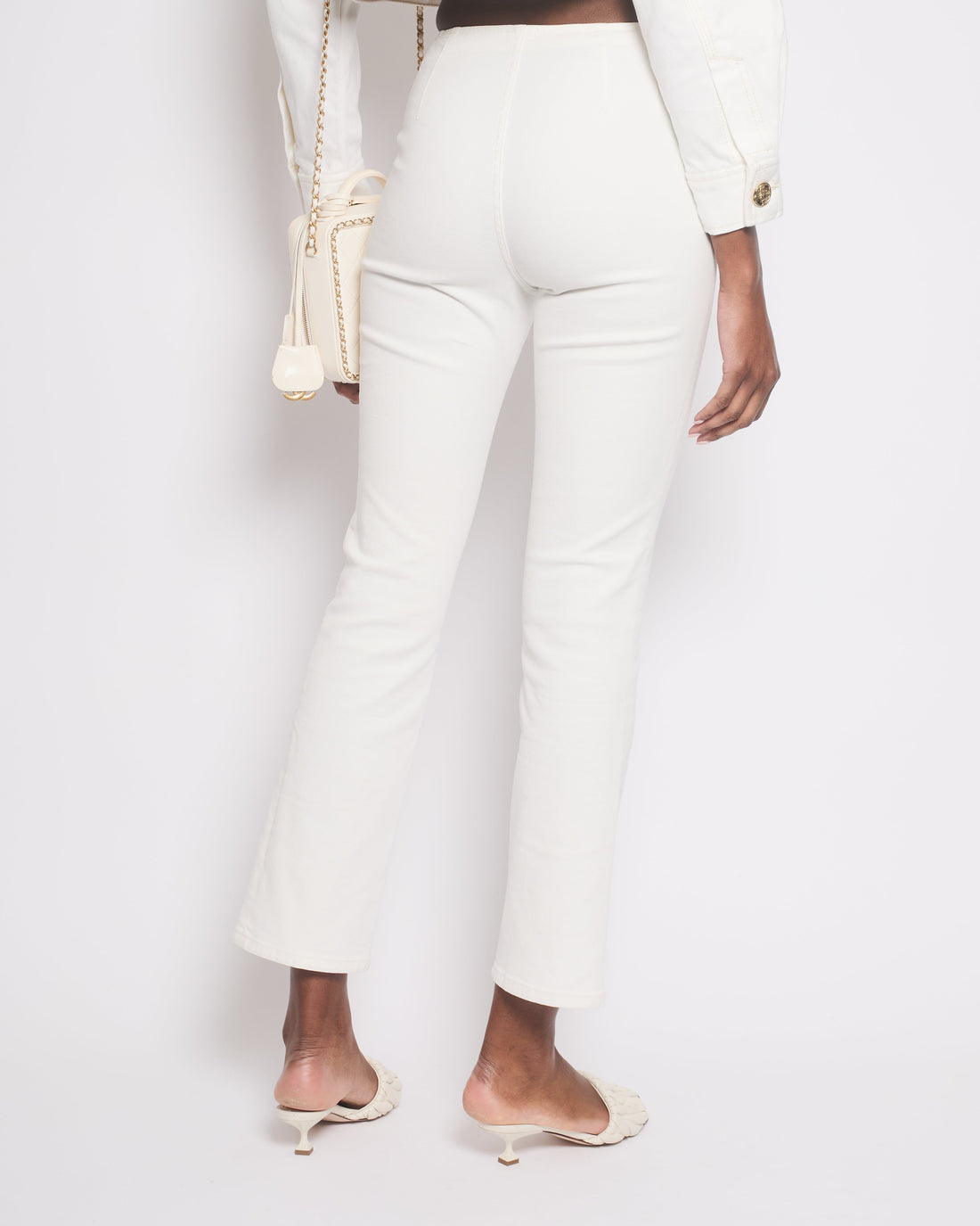 Pearl Street Bags Chanel 24P White Denim Straight Leg Jeans with Pockets and Cut Out Floral Embroidery Size FR 36 (UK 8) RRP ¬£2750