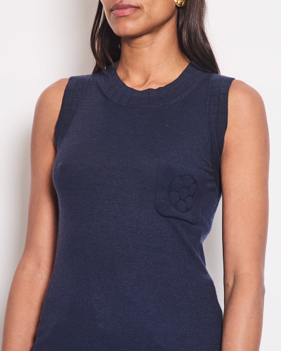 Pearl Street Bags Chanel Navy Cashmere Fine Knit Sleeveless Top With Camelia Pocket Detail FR 36 (UK 8)