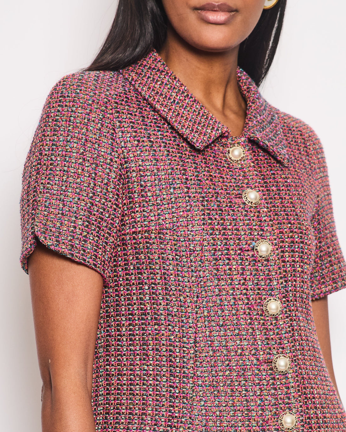 Pearl Street Bags Chanel Purple, Green Metallic Tweed Short-Sleeve Jacket with Pearl Pearl Street Bags Chanel Logo Detail Button Size FR 38 (UK 10)
