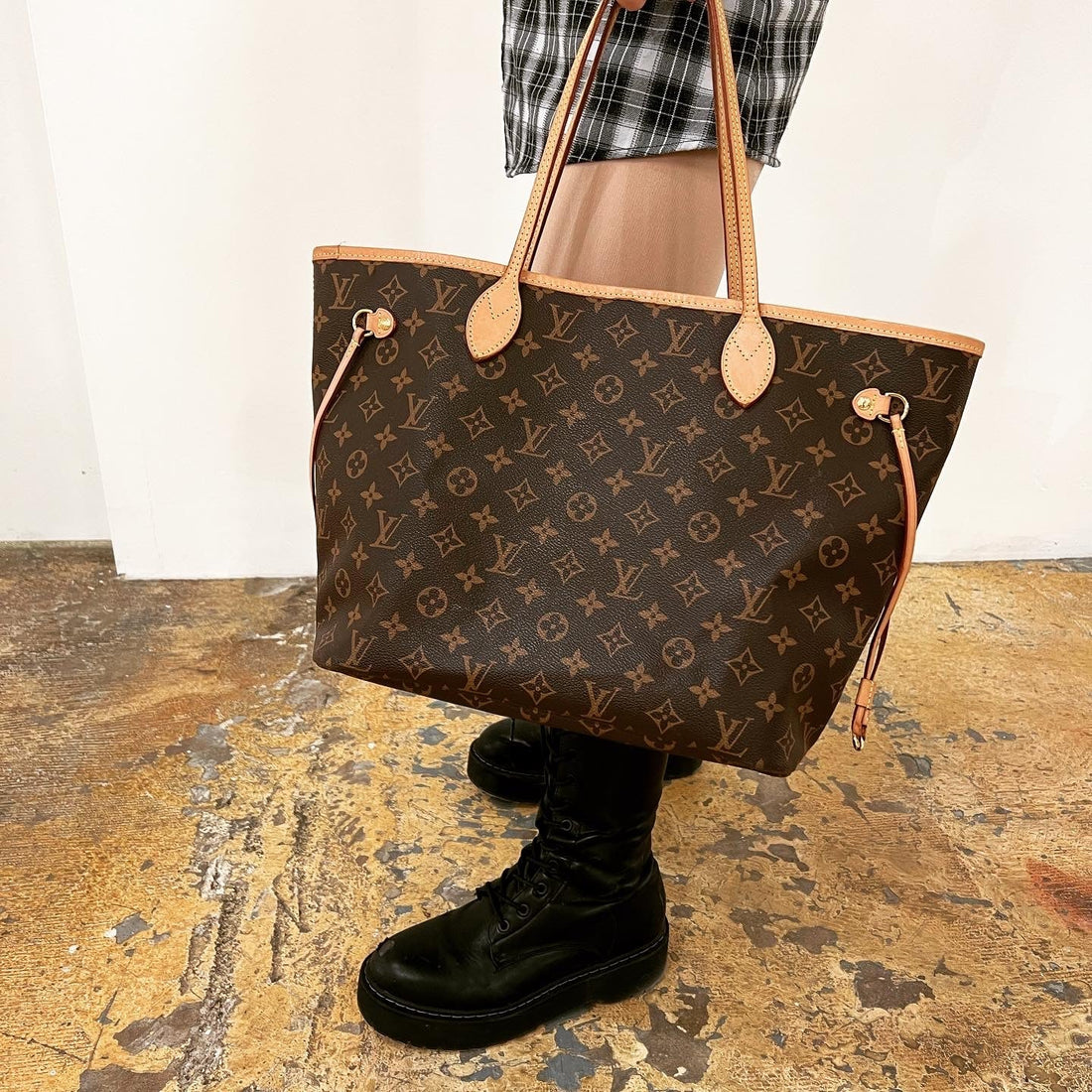 Louis Vuitton never full MM