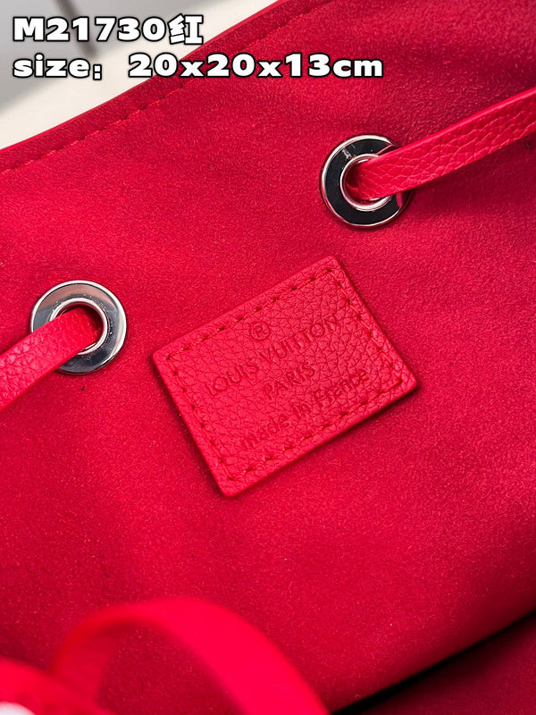 Pearl Street Bags- Louis Vuittons  - 15917