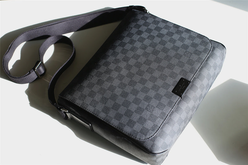 Pearl Street Bags - Louis Vuittons  - 10415