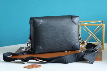 Pearl Street Bags - Louis Vuittons  - 10401