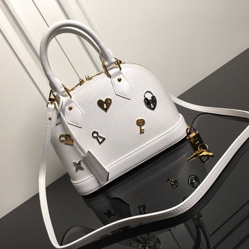 Pearl Street Bags - LV Bags -  1972