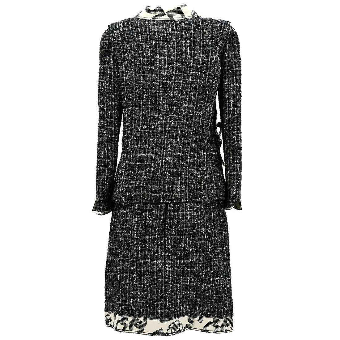 Chanel single-breasted skirt suit #38