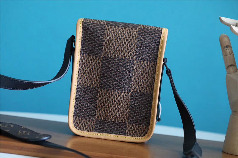 Pearl Street Bags - Louis Vuittons  - 10392