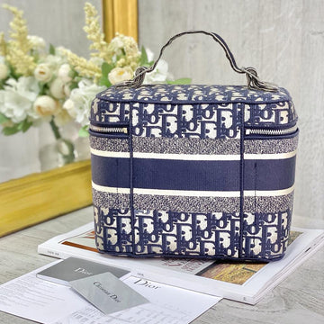 DIORTRAVEL VAN CASE