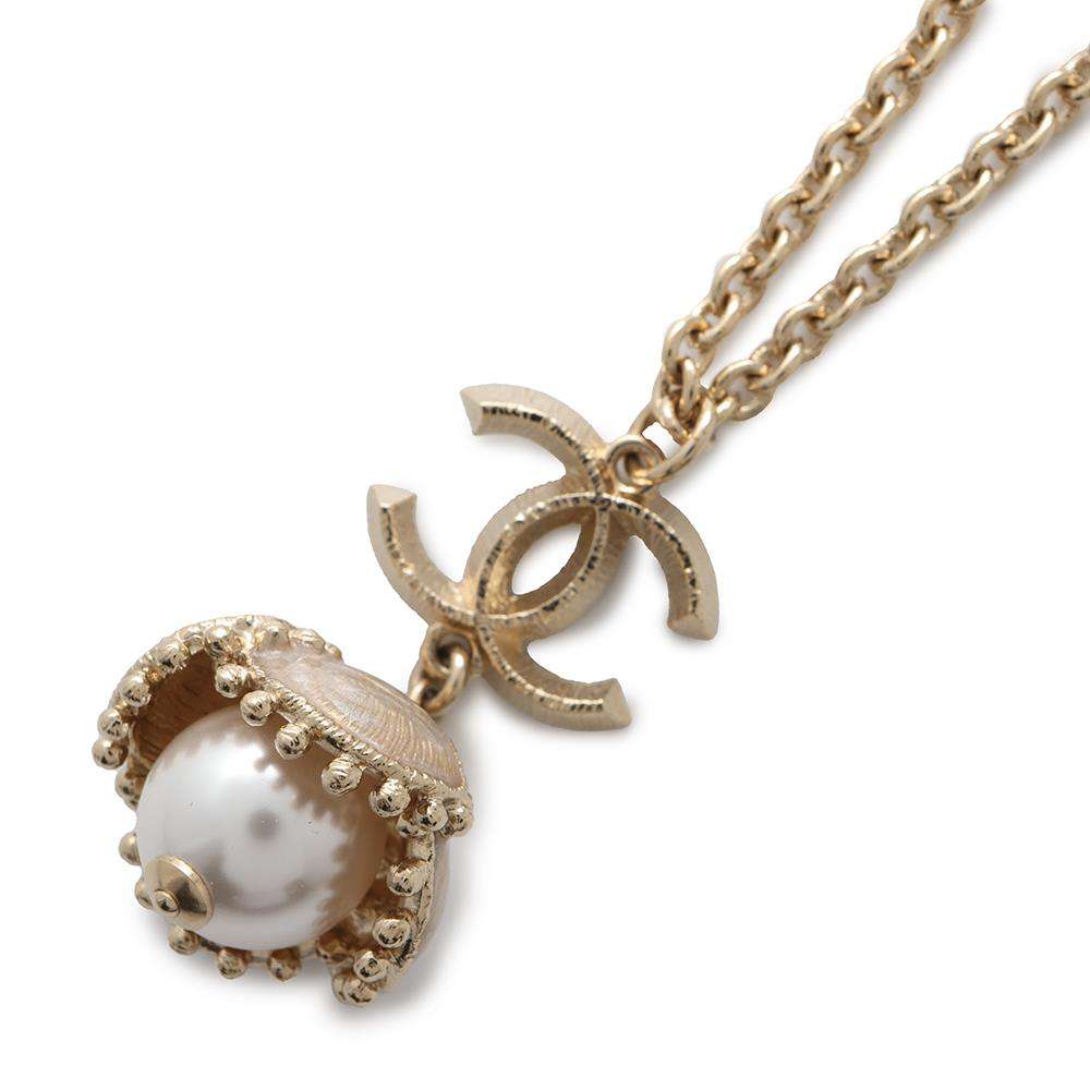 CHANEL CC Logo Flower Faux Pearl Necklace Gold Gold Plated Faux Pearl