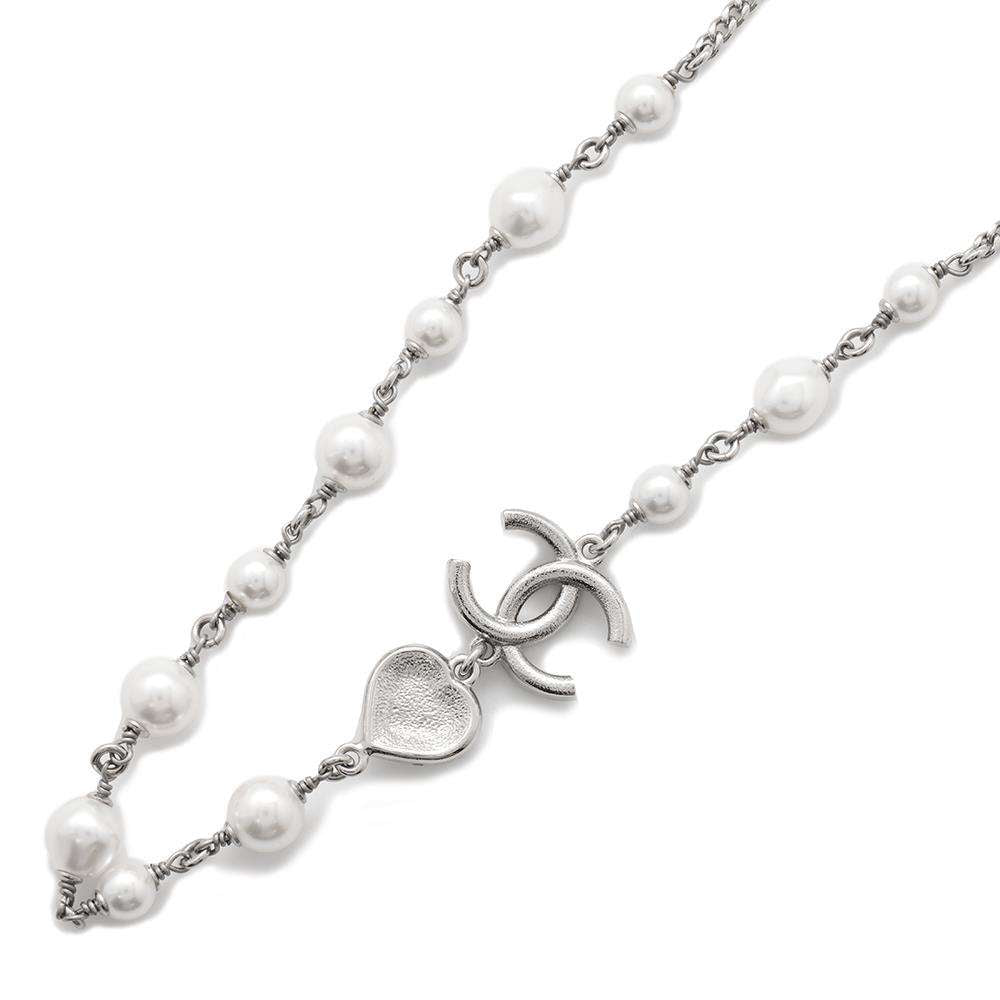 CHANEL CC Logo Heart Necklace SilverABB616 Faux Pearl  Rhinestone Metal