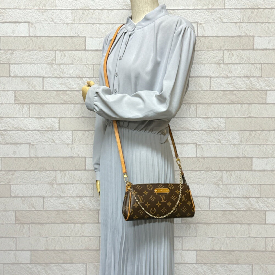 Louis Vuitton  Monogram Monogram Shoulder Bag