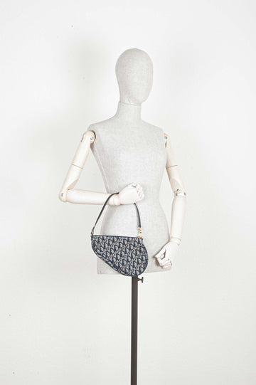 CHRISTIAN DIOR  Oblique Saddle Pochette
