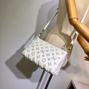 Pearl Street Bags - LV Bags -  1902
