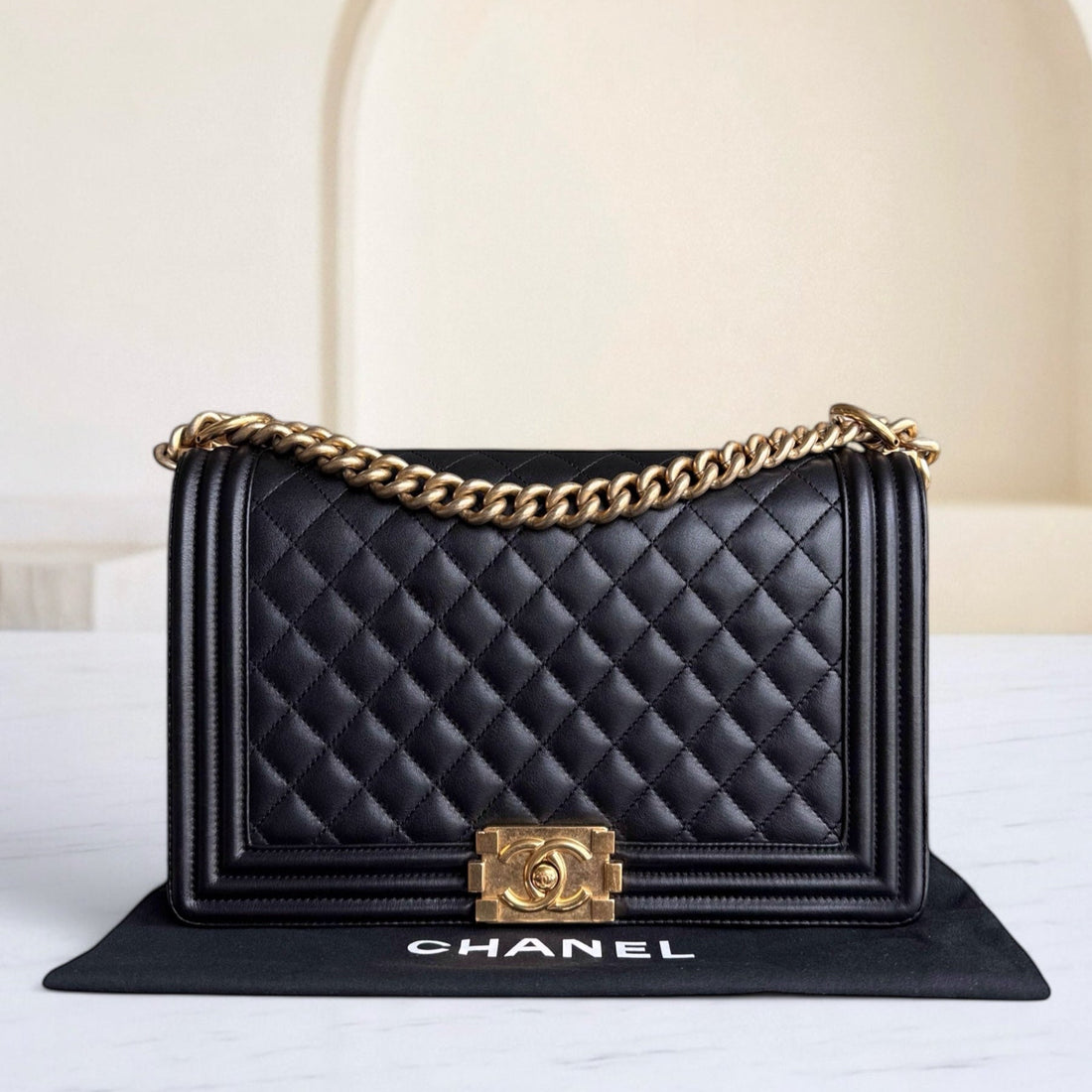 Chanel Boy New Medium - CalBNkin 28CM Quilted Black Gold Hardware Series 20