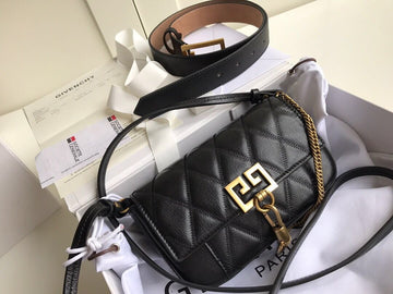 Pearl Street Bags