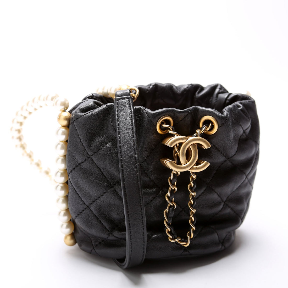 Chanel About Pearls Bucket Bag Mini CalBNkin 31M Black