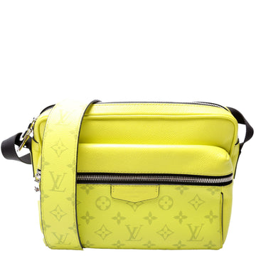 Louis-Vuitton Outdoor Messenger Tiagarama