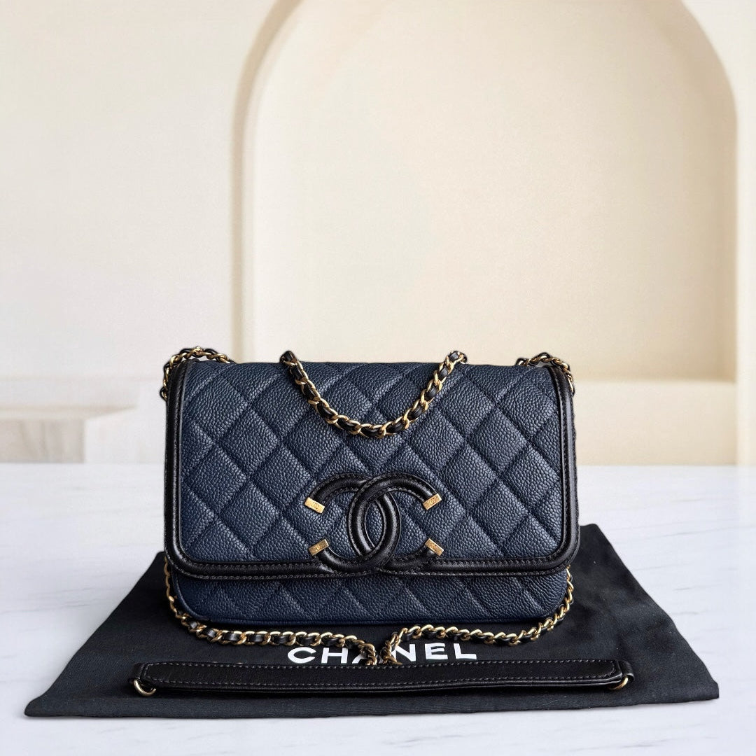 Chanel Filigree CC Small - Togo/epsom/caviar/clemence/callfskin/cowhide/lambskin Quilted Grained CalBNkin Dark Navy Blue Black Gold Hardware Series 23