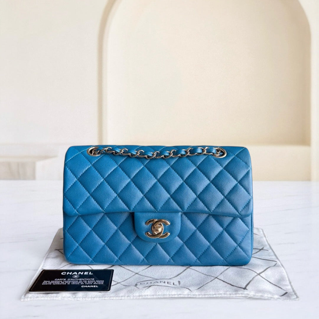 Chanel Classic Flap Small - Togo/epsom/caviar/clemence/callfskin/cowhide/lambskin Quilted Grained CalBNkin Blue Gold Hardware Series 30