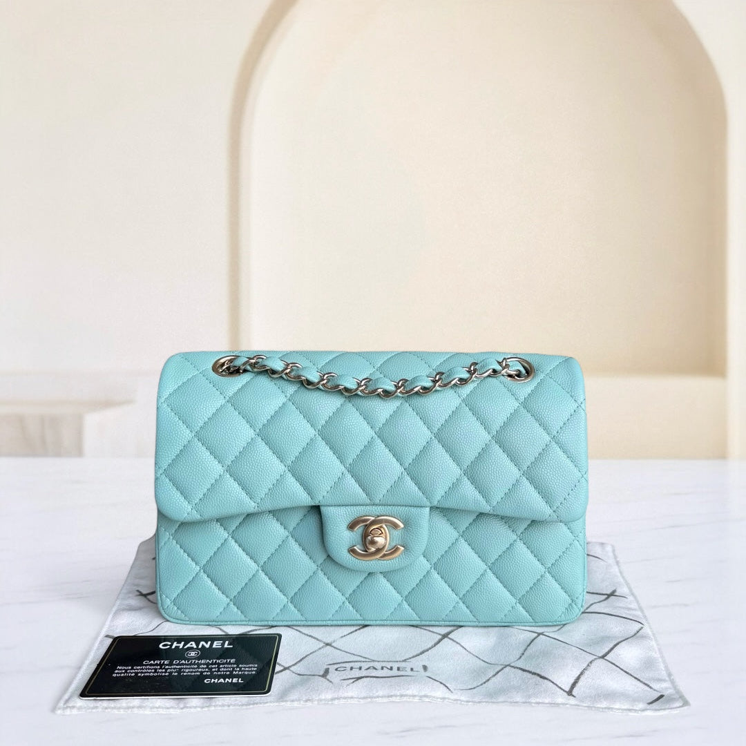Chanel Classic Flap Small - Togo/epsom/caviar/clemence/callfskin/cowhide/lambskin 23CM Quilted Grained CalBNkin Light Blue Gold Hardware Series 29