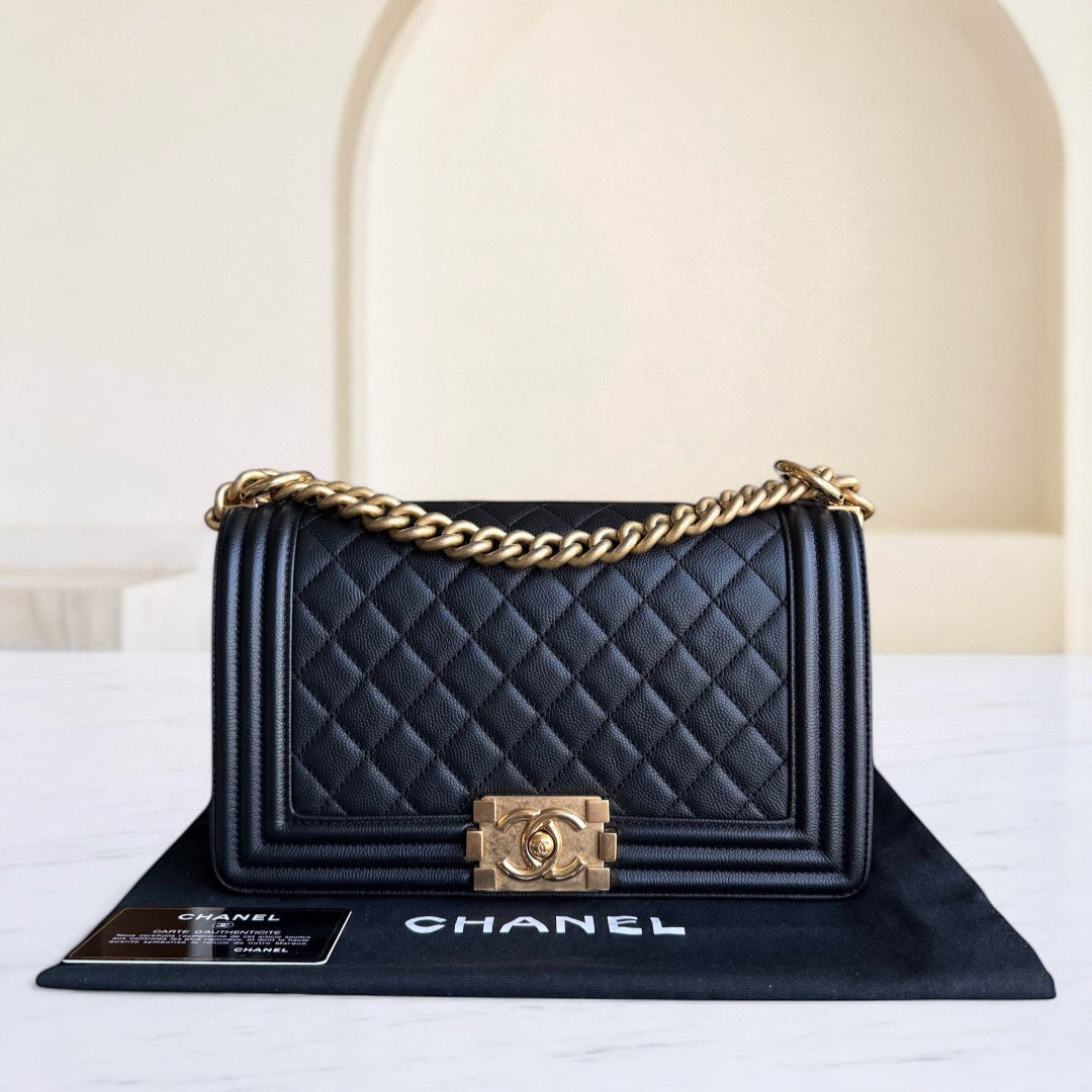 Chanel Boy Medium - Togo/epsom/caviar/clemence/callfskin/cowhide/lambskin 25CM Quilted Grained CalBNkin Black Gold Hardware Series 24