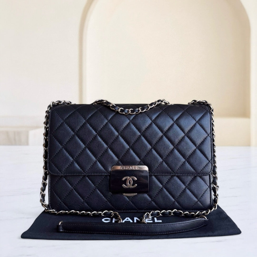 Chanel Beauty Lock Flap - Quilted CalBNkin Black Gold Hardware Series 22