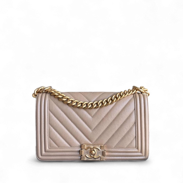 Chanel Boy Medium - Togo/epsom/caviar/clemence/callfskin/cowhide/lambskin 25CM Chevron Grained CalBNkin Beige Gold Hardware Series 25