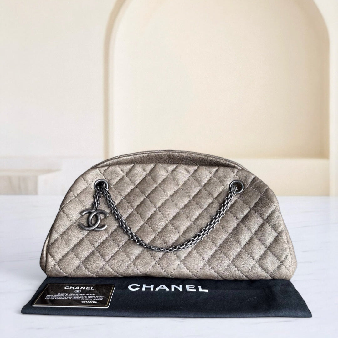 Chanel Mademoiselle Bowling Bag - Quilted Grained CalBNkin Togo/epsom/caviar/clemence/callfskin/cowhide/lambskin Metallic Silver Hardware Series 14
