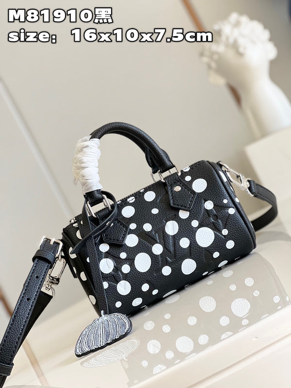 Pearl Street Bags- Louis Vuittons  - 15912