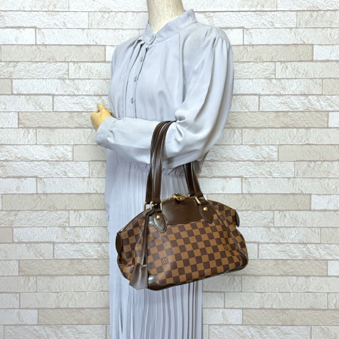 Louis Vuitton Damier  Damier Canvas Handbag
