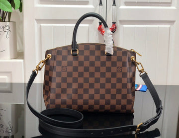 Pearl Street Bags- Louis Vuittons  - 15926