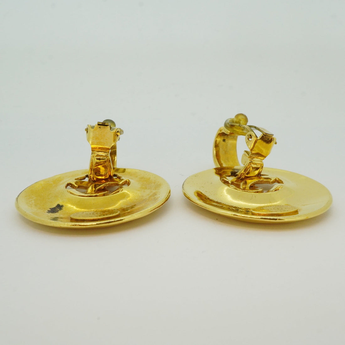 Chanel Earrings  Coco Mark Shell Motif Black 96C Gold Plating Clip E