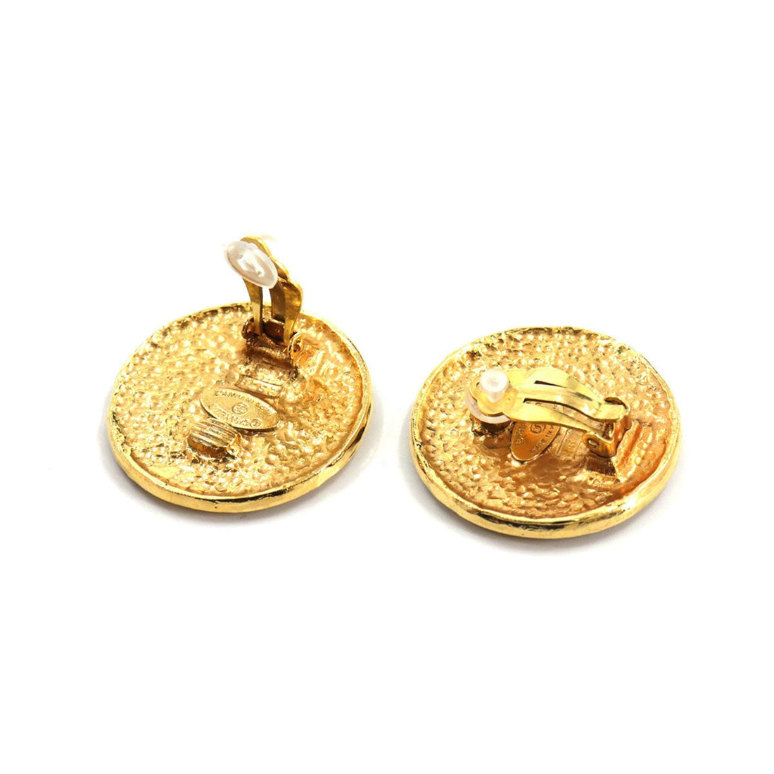 Chanel lion motif earrings round type gold  accessories  Earring