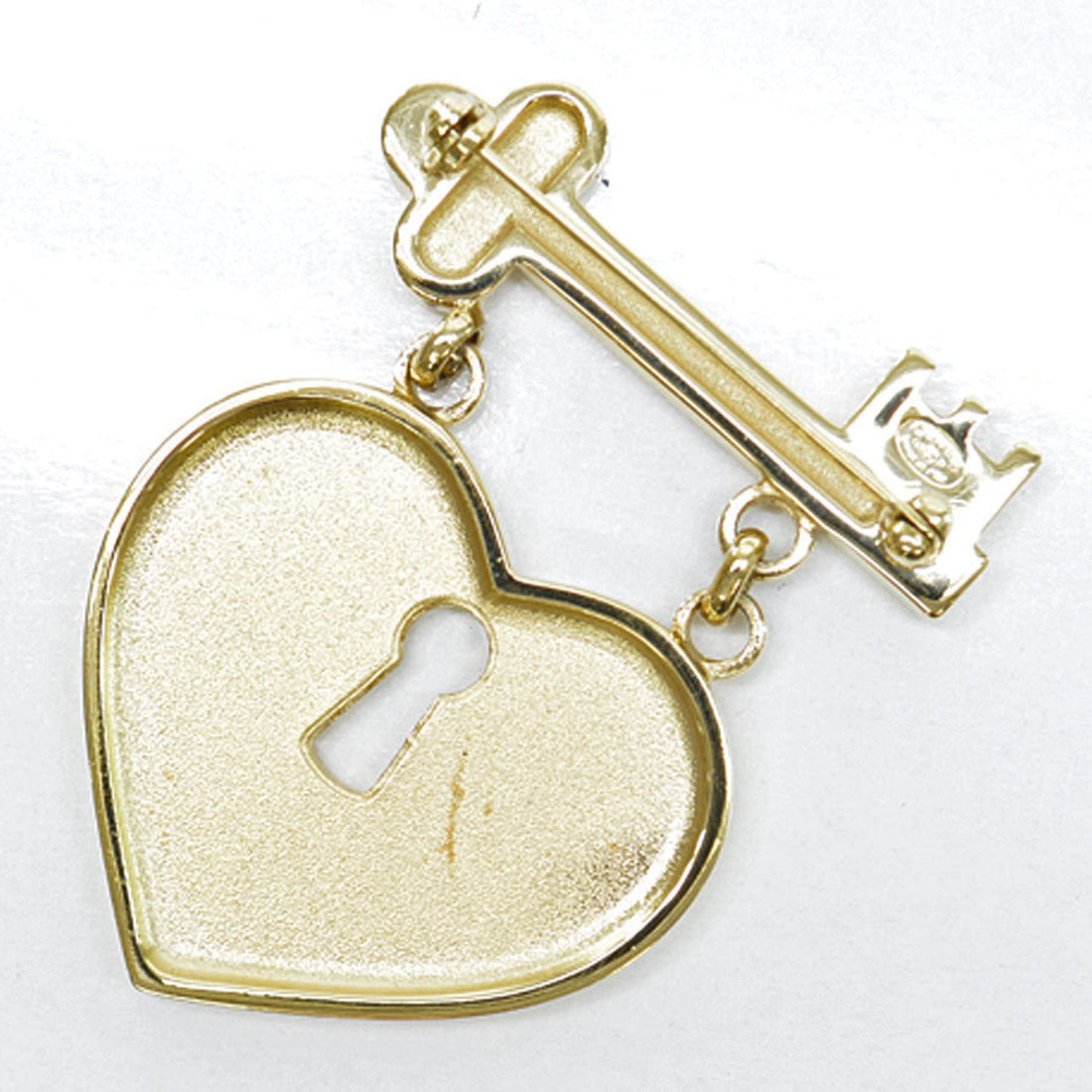 Chanel Brooch Heart Lock Key Gold Pink Rhinestone Pin Ladies