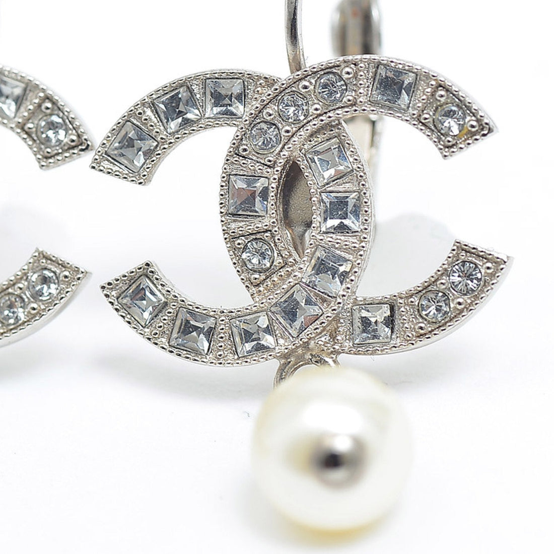 Chanel Earrings Cocomark Pearl Rhinestone Silver B16V