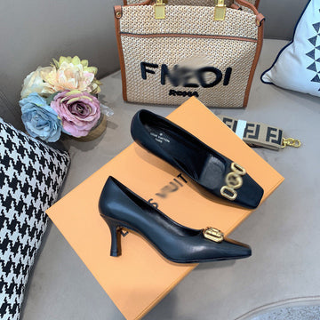 SE567  Size 4-9  Heels:7cm Material: Cowhide  Lining: Sheep skin Sole: Italian leather