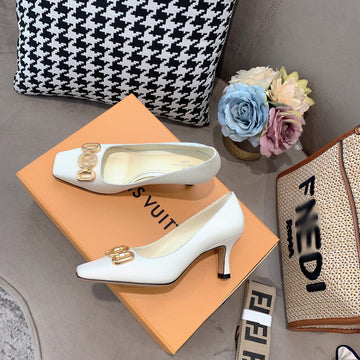 SE568  Size 4-9  Heels:7cm Material: Cowhide  Lining: Sheep skin Sole: Italian leather