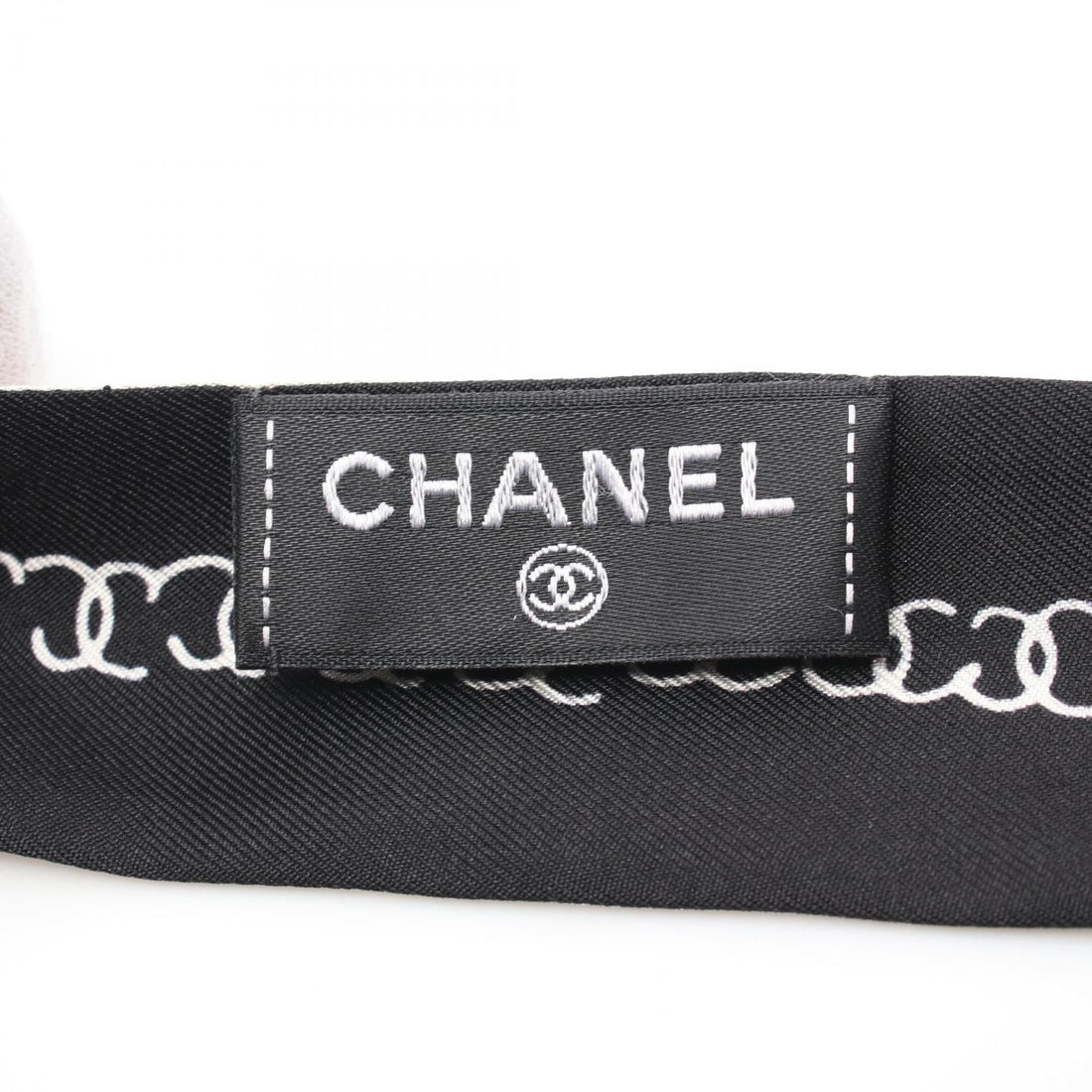 Top Quality Chanel Silk Coco Scarf Black/White