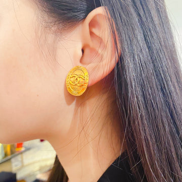 Chanel  gold ear clips
