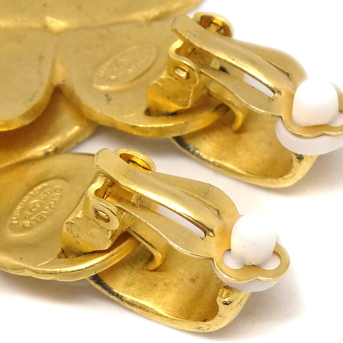 Chanel Clover Dangle Earrings Gold Clip-On 95P