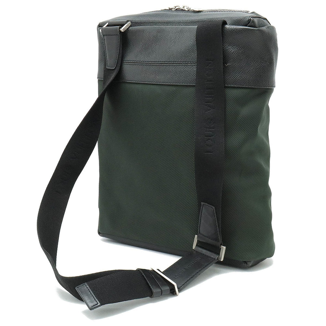 Louis Vuitton Taiga  Leather Shoulder Bag