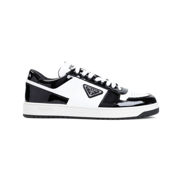 LACE-UP SHOES