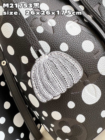 Pearl Street Bags- Louis Vuittons  - 15918