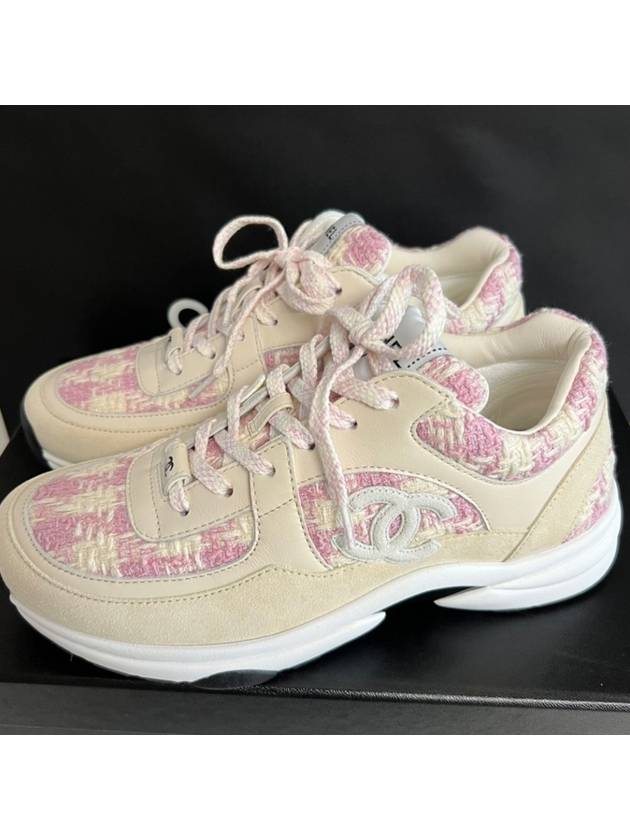 CC Logo Cotton Tweed Suede CalBNkin Low Top Sneakers Pink Ecru Chanel