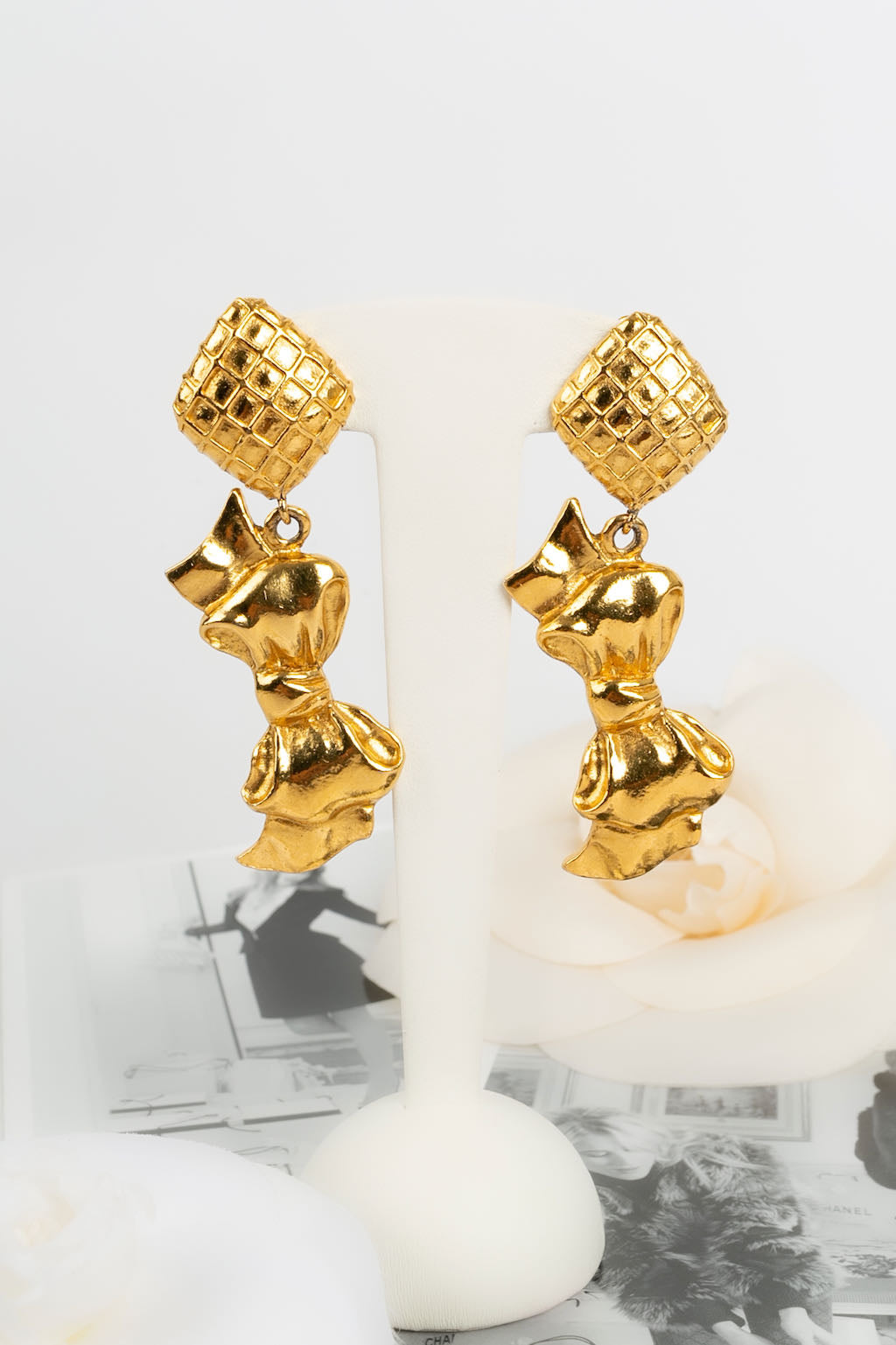 Boucles d'oreilles dor?©es Chanel