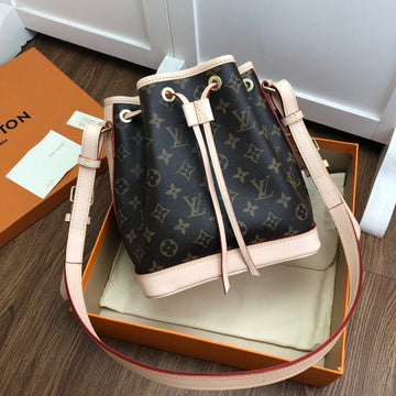Pearl Street Bags - LV Bags -  1982