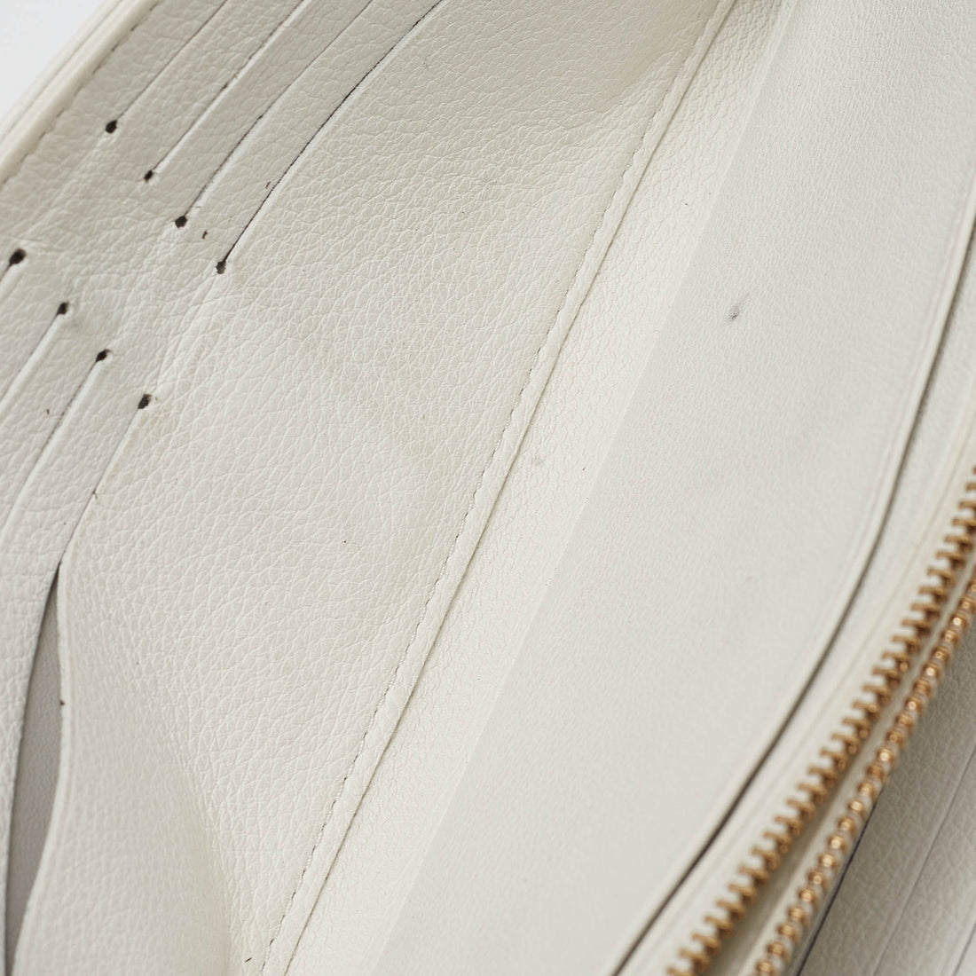 Louis Vuitton White Monogram Mahina Leather Amelia Wallet