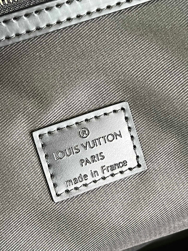 Pearl Street Bags- Louis Vuittons  - 15868